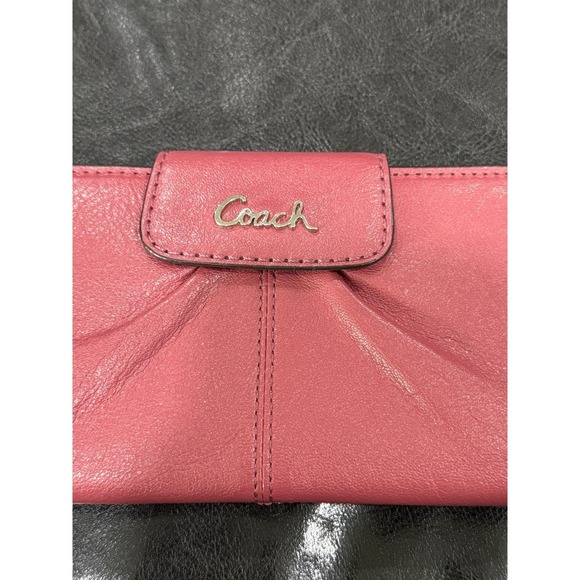 Coach Pink Leather Wallet Clutch Snap Closure Organizer Card Holder - Picture 2 of 6